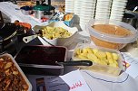 Essen der Kulturen in der Kurzen Meile (Foto: Angelo Glashagel)