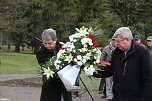 Kranzniederlegung und Gedenken an die Opfer des Nationalsozialismus auf dem Nordh&auml;user Ehrenfriedhof (Foto: Angelo Glashagel)