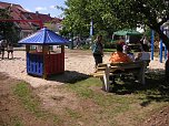 Spielplatz wurde eröffnet (Foto: Förderverein) Spielplatz wurde eröffnet (Foto: Förderverein)