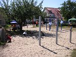 Spielplatz wurde eröffnet (Foto: Förderverein) Spielplatz wurde eröffnet (Foto: Förderverein)