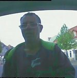 Mutmaßlicher Betrüger gesucht (Foto: Polizei) Mutmaßlicher Betrüger gesucht (Foto: Polizei)