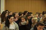 Spuren hinterlassen - vom Campus aus ging es f&uuml;r rund 100 Studierende heute hinaus, die Region und ihre Verein kennen lernen (Foto: Angelo Glashagel)