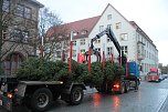 Auf dem Nordh&auml;user Rathausplatz laufen die Vorbereitungen f&uuml;r die Festtage (Foto: Angelo Glashagel)