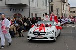 Närrinnen und Narren ziehen durch die Stadt (2) (Foto: Karl-Heinz Herrmann) Närrinnen und Narren ziehen durch die Stadt (2) (Foto: Karl-Heinz Herrmann)