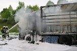 Lkw brannte v&ouml;llig aus (Foto: Feuerwehr Bleicherode)