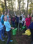 Ein Kind - ein Baum - Pflanzaktion auf dem Landgut Harz Rigi (Foto: Horizont e.V.) Ein Kind - ein Baum - Pflanzaktion auf dem Landgut Harz Rigi (Foto: Horizont e.V.)