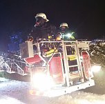 Gemeinsamer Einsatz der Hohnsteiner Feuerwehren (Foto: C. Burkert) Gemeinsamer Einsatz der Hohnsteiner Feuerwehren (Foto: C. Burkert)