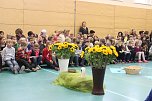 Sonnenblumen und Ukulelen zur Andacht (Foto: privat) Sonnenblumen und Ukulelen zur Andacht (Foto: privat)