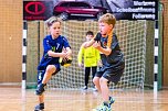 Handballzwerge im Mittelpunkt (Foto: NSV)
