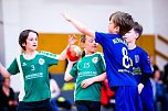 Handballzwerge im Mittelpunkt (Foto: NSV)