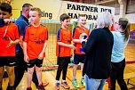 Handballzwerge im Mittelpunkt (Foto: NSV)