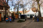 Auf dem Blasiikirchplatz wurden heute die letzten Vorbereitungen f&uuml;r den Handwerkermarkt abgeschlossen (Foto: Angelo Glashagel)