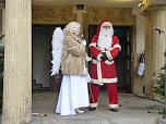 Hinter dem 24. Fenstert&uuml;rchen verbarg sich heute morgen der Weihnachtsmann h&ouml;chstpers&ouml;nlich (Foto: Theater Nordhausen/Loh-Orchester Sondershausen GmbH)