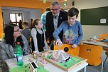 Für ihren Forschergeist wurden die Schülerinnen und Schüler der Grundschule Werther heute ausgezeichnet (Foto: Angelo Glashagel) Für ihren Forschergeist wurden die Schülerinnen und Schüler der Grundschule Werther heute ausgezeichnet (Foto: Angelo Glashagel)
