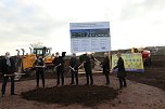 Spatenstich auf der Darre f&uuml;r Wasserstofftankstellen-Werk (Foto: oas)