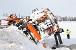 Schneepflug geborgen (Foto: S. Dietzel) Schneepflug geborgen (Foto: S. Dietzel)