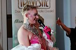 Glamour&ouml;se Travestie-Show im Cafe`Sahne in Nordhausen (Foto: Eva Maria Wiegand)