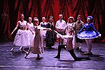 Ballettauff&uuml;hrungen auf der gro&szlig;en B&uuml;hne des Theaters (Foto: Tanzschule Radeva)