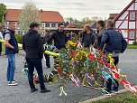 In Wolkramshausen durfte man heute endlich wieder einen Maibaum setzen (Foto: Ren&eacute; Fullmann)