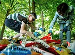 Aufr&auml;um-Aktion der Humbolt-Sch&uuml;ler im Stadtpark (Foto: Christoph Keil)