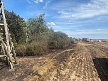 Feuer in der Goldenen Aue (Foto: Die am Einsatz beteiligten Feuerwehren) Feuer in der Goldenen Aue (Foto: Die am Einsatz beteiligten Feuerwehren)