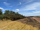 Feuer in der Goldenen Aue (Foto: Die am Einsatz beteiligten Feuerwehren) Feuer in der Goldenen Aue (Foto: Die am Einsatz beteiligten Feuerwehren)