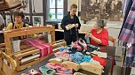 Im Tabakspeicher wird heute und morgen gesponnen, gefaltet oder gestrickt. (Foto: S. Schr&ouml;der)