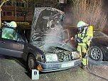 Drei Autos standen in Flammen (Foto: S. Dietzel)