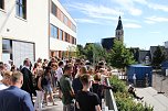 Festakt, Richtfest, Sommerparty - an der Oberstufe des Humboldt-Gymnasiums gab es heute volles Programm (Foto: agl) Festakt, Richtfest, Sommerparty - an der Oberstufe des Humboldt-Gymnasiums gab es heute volles Programm (Foto: agl)