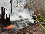 Feuerwehreinsatz auf dem alten Campingplatz bei Hainrode (Foto: S. Dietzel) Feuerwehreinsatz auf dem alten Campingplatz bei Hainrode (Foto: S. Dietzel)
