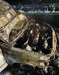 Autobrand in der Nacht (Foto: Feuerwehr / Silvio Dietzel  )
