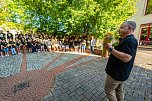 92 neue Sch&uuml;lerinnen und Sch&uuml;ler begr&uuml;&szlig;te man heute am Humboldt-Gymnasium (Foto: Christoph Keil)