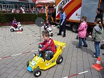 Kindertags-Feier auf dem Parkplatz (Foto: nnz)