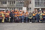 &Uuml;bergabe des Friedenslichts aus Bethlehem an die Kreisjugendfeuerwehren. (Foto: vgf)