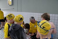 Wettkämpfe im Becken und im Boxring Bild: Wettkämpfe im Becken und im Boxring