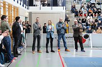 Wettkämpfe im Becken und im Boxring Bild: Wettkämpfe im Becken und im Boxring