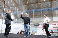 Wettkämpfe im Becken und im Boxring Bild: Wettkämpfe im Becken und im Boxring
