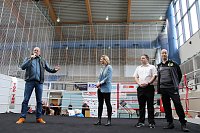 Wettkämpfe im Becken und im Boxring Bild: Wettkämpfe im Becken und im Boxring