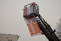 Übergabe des Friedenslichts aus Bethlehem an die Kreisjugendfeuerwehren. Bild: Übergabe des Friedenslichts aus Bethlehem an die Kreisjugendfeuerwehren.