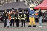 Übergabe des Friedenslichts aus Bethlehem an die Kreisjugendfeuerwehren. Bild: Übergabe des Friedenslichts aus Bethlehem an die Kreisjugendfeuerwehren.