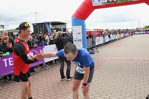 Auf der Zielgerade beim 11. Harztorlauf