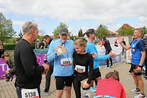 Auf der Zielgerade beim 11. Harztorlauf