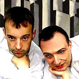 2hot (Foto: Agentur)