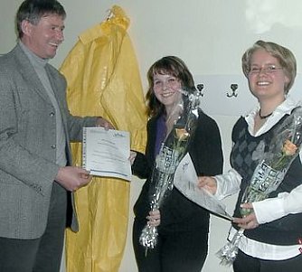 Dankesch&ouml;n f&uuml;r Arbeit (Foto: KVHS)