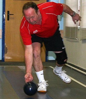 Karl-Heinz Meister legte mit seinem Sensationssieg &uuml;ber Wolfgang &Ouml;streicher die Grundlage zum Sieg (Foto: Uwe Tittel)
