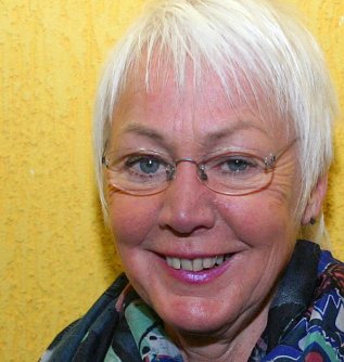 Ruth Hagene hat das Turnen auch mit 63 Jahren noch nicht aufgegeben (Foto: Uwe Tittel)