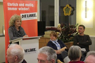 Ministerin Birgit Keller und Landtagsmitglied Katja Mitteldorf sprachen &uuml;ber die Regierungsbeteiligung in Erfurt (Foto: Angelo Glashagel)