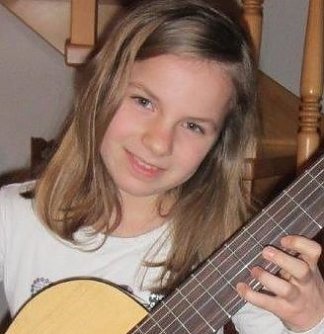 Amelie Schneller nahm mit ihrer Konzertgitarre f&uuml;r die Kreismusikschule Nordhausen erfolgreich an Jugend musiziert in der Altersgruppe II teilgenommen (Foto: Kreismusikschule Nordhausen)