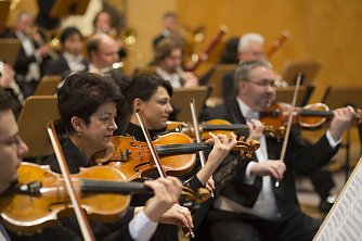 Franz&ouml;sische und B&ouml;hmische Leckerbissen pr&auml;sentiert das Loh-Orchester zum 2. Sinfoniekonzert (Foto: Tilman Graner)