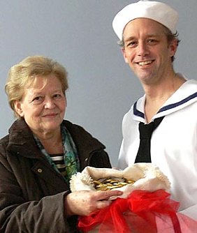 Rathnau, Pitcher (Foto: theater)